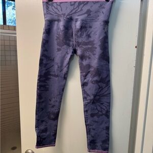 FP Movement by Free People Purple Patterned Legging set!!